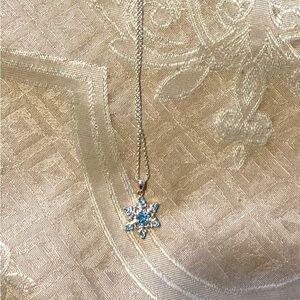 Silver Snowflake Pendant Necklace